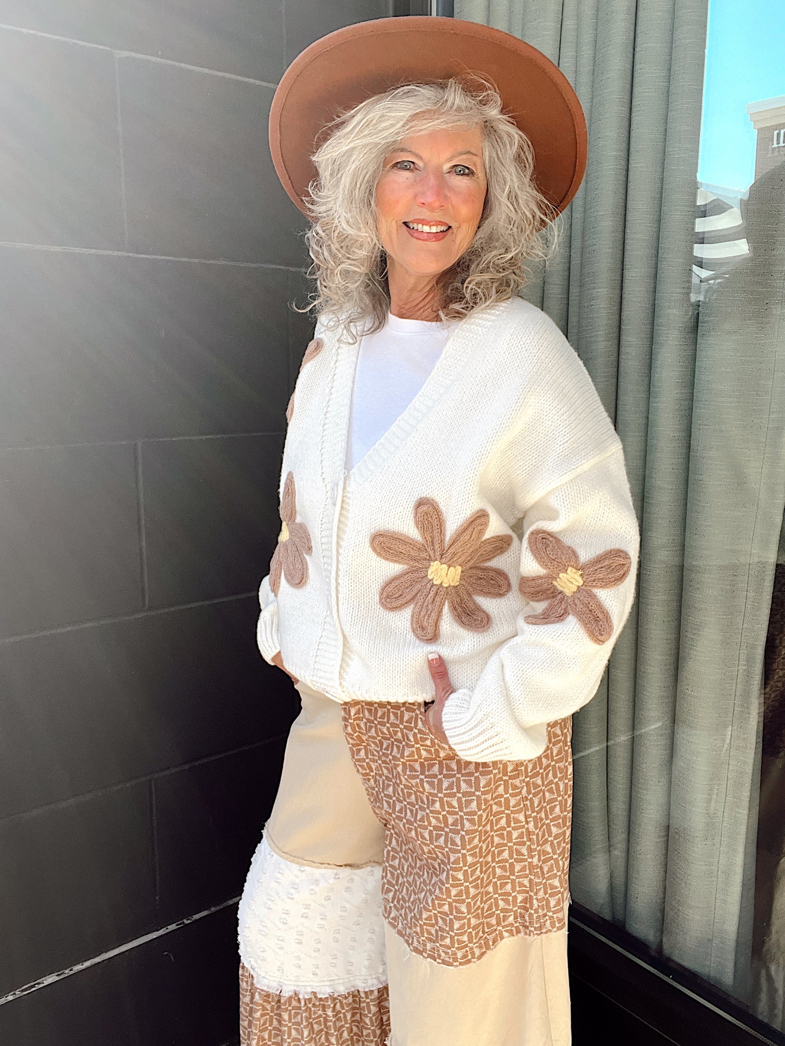 Pretty Posey Cardigan Ivory