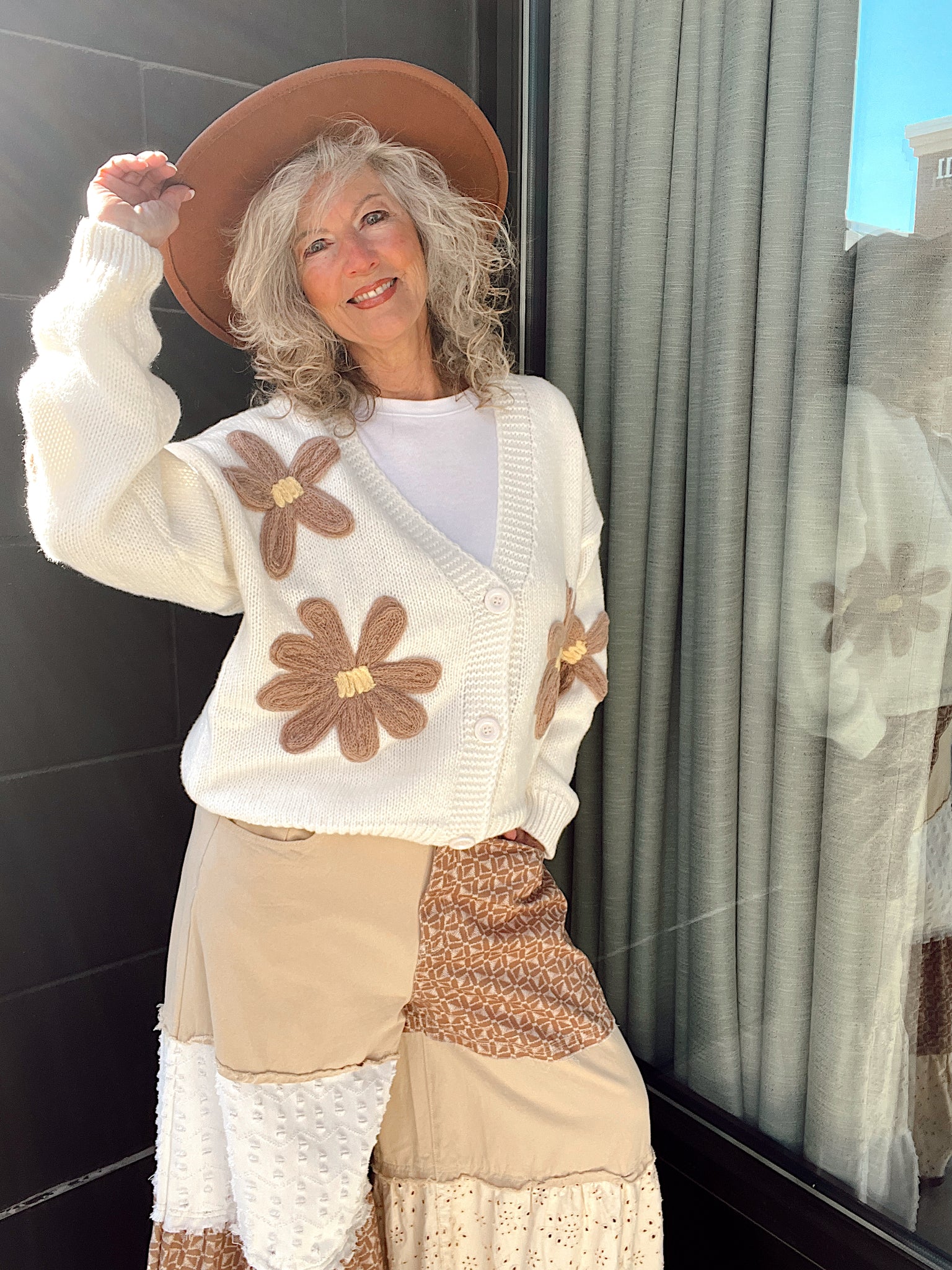 Pretty Posey Cardigan Ivory