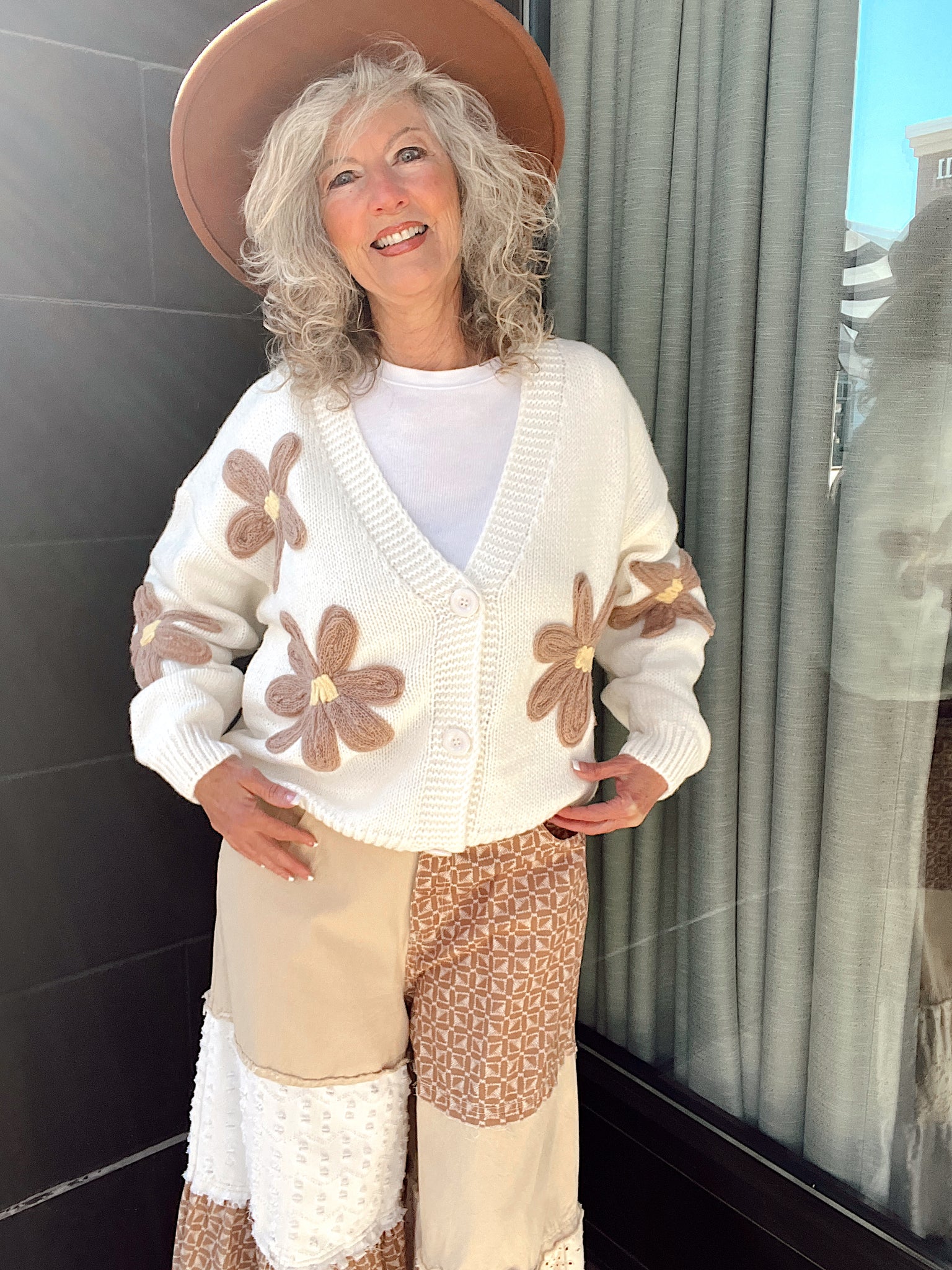 Pretty Posey Cardigan Ivory