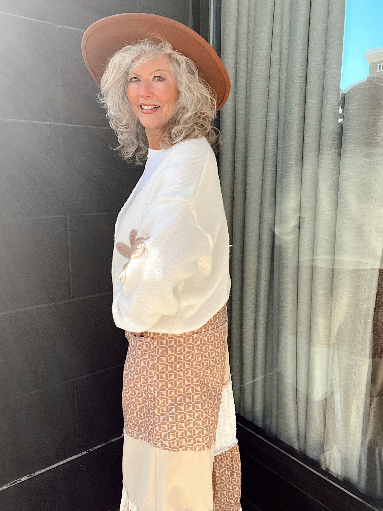Pretty Posey Cardigan Ivory