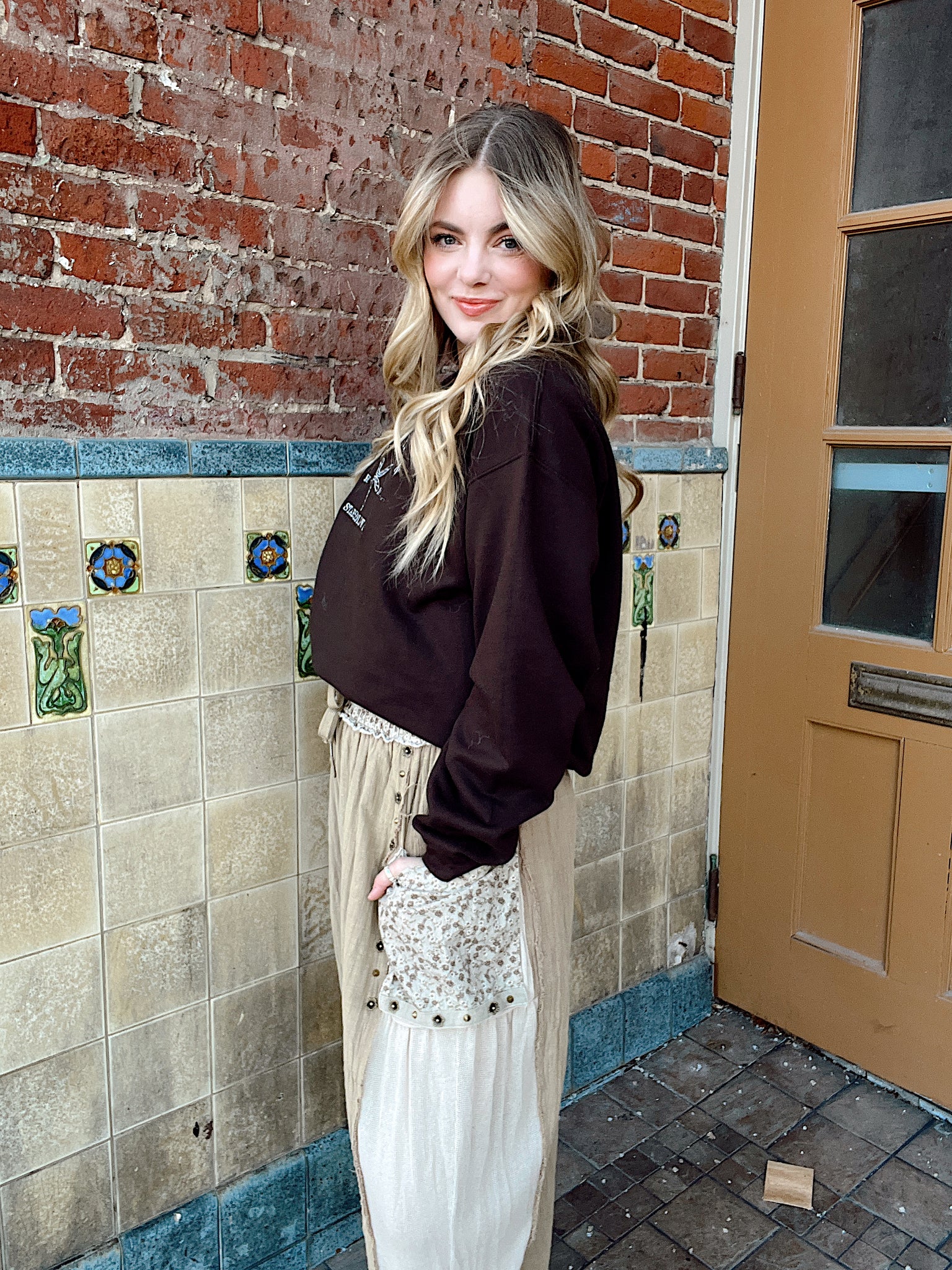 Dragonfly Inn Embroidered Sweatshirt