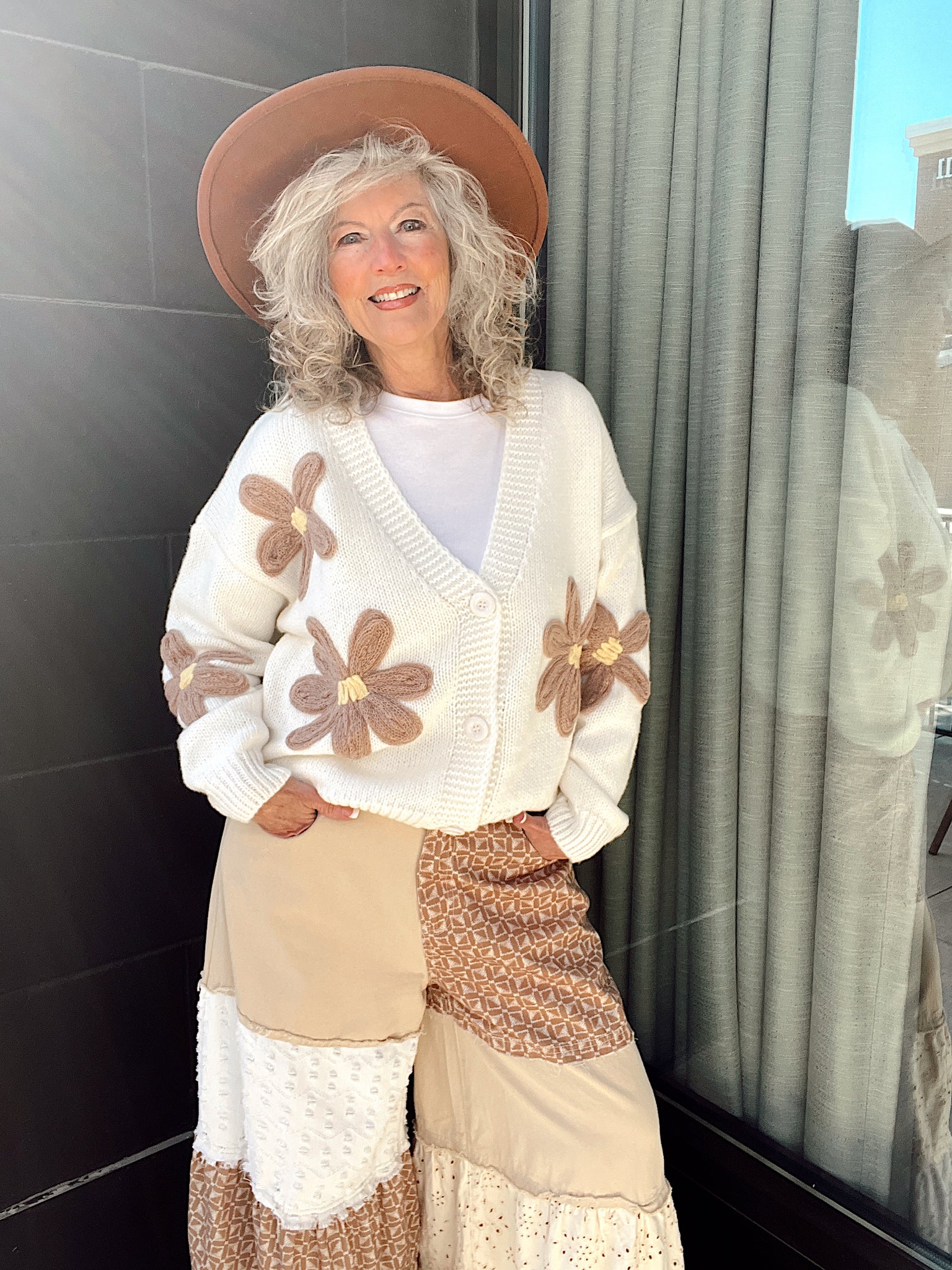 Pretty Posey Cardigan Ivory