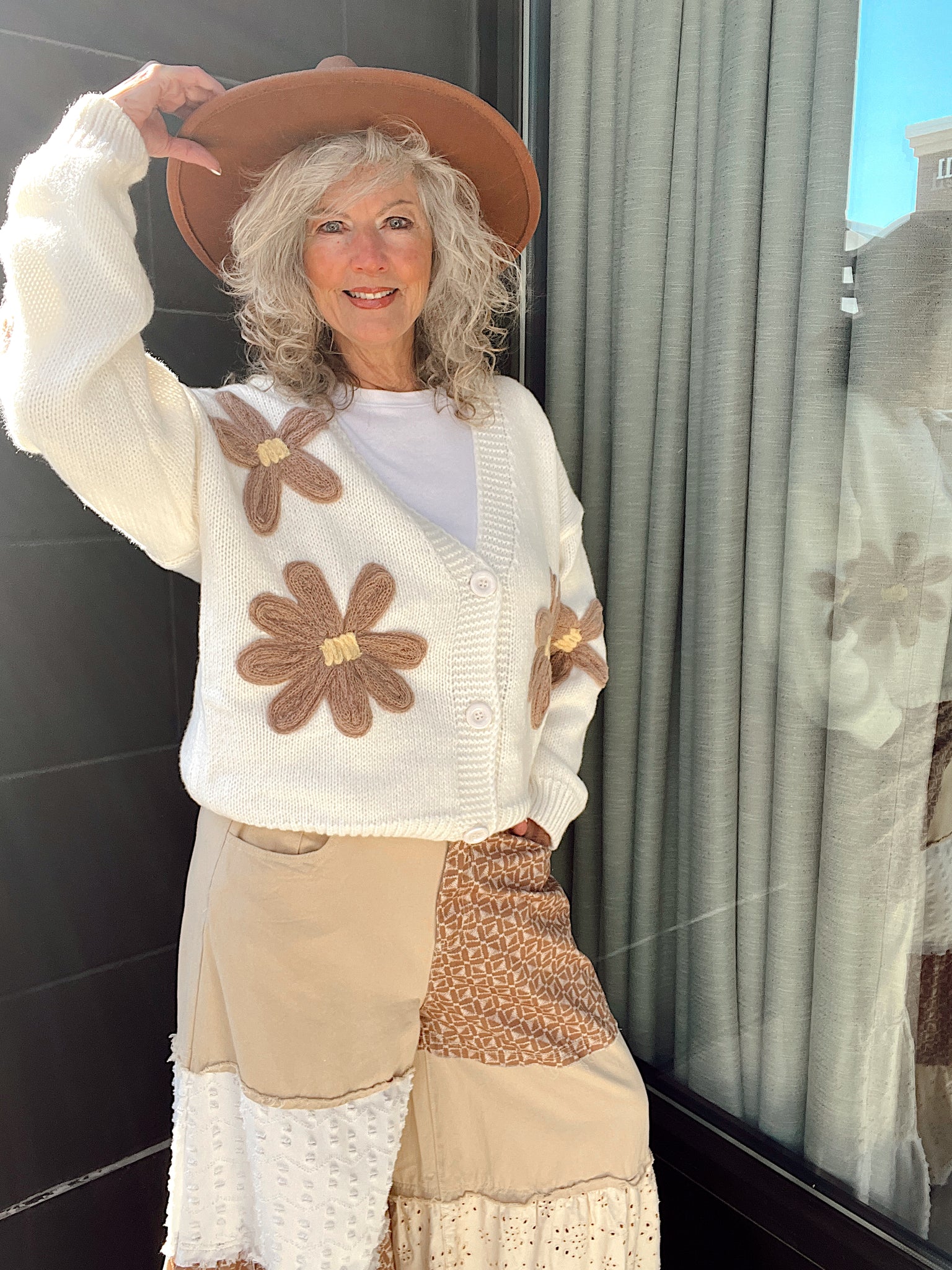 Pretty Posey Cardigan Ivory