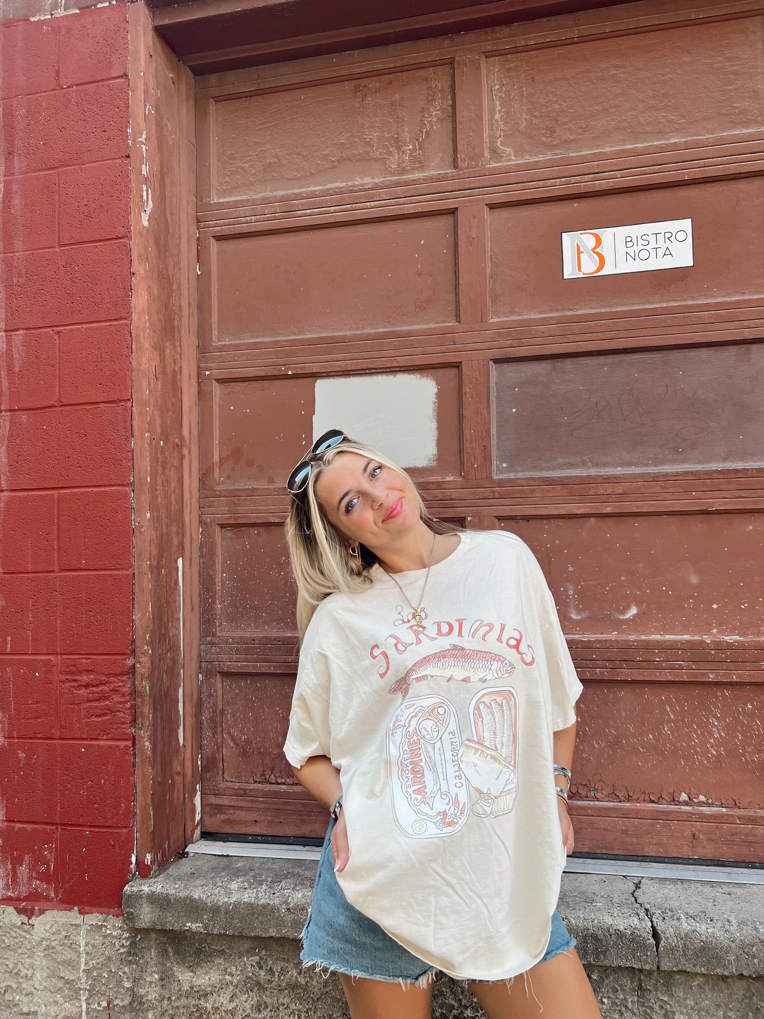 Las Sardinias Off White Graphic Tee