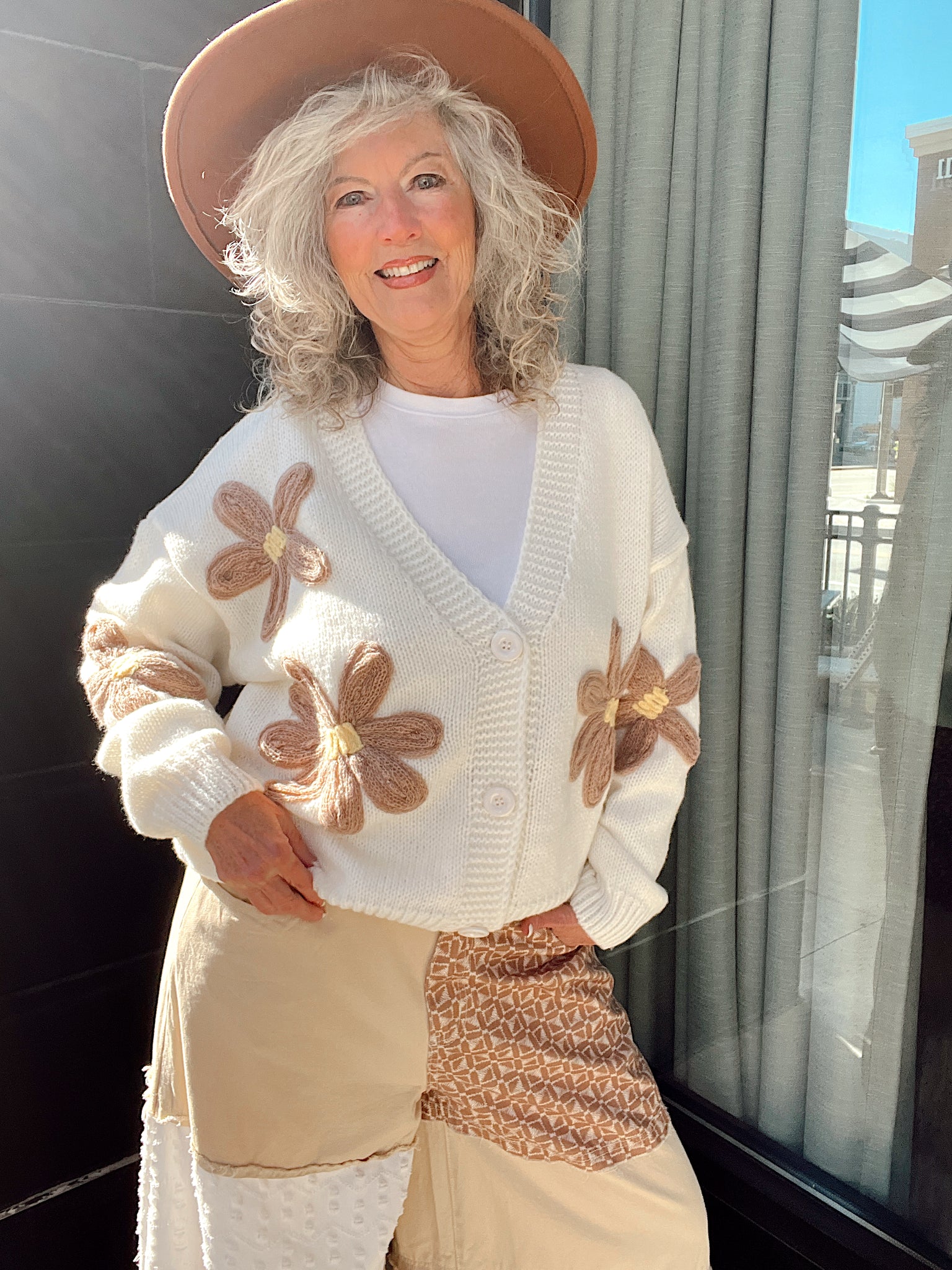 Pretty Posey Cardigan Ivory