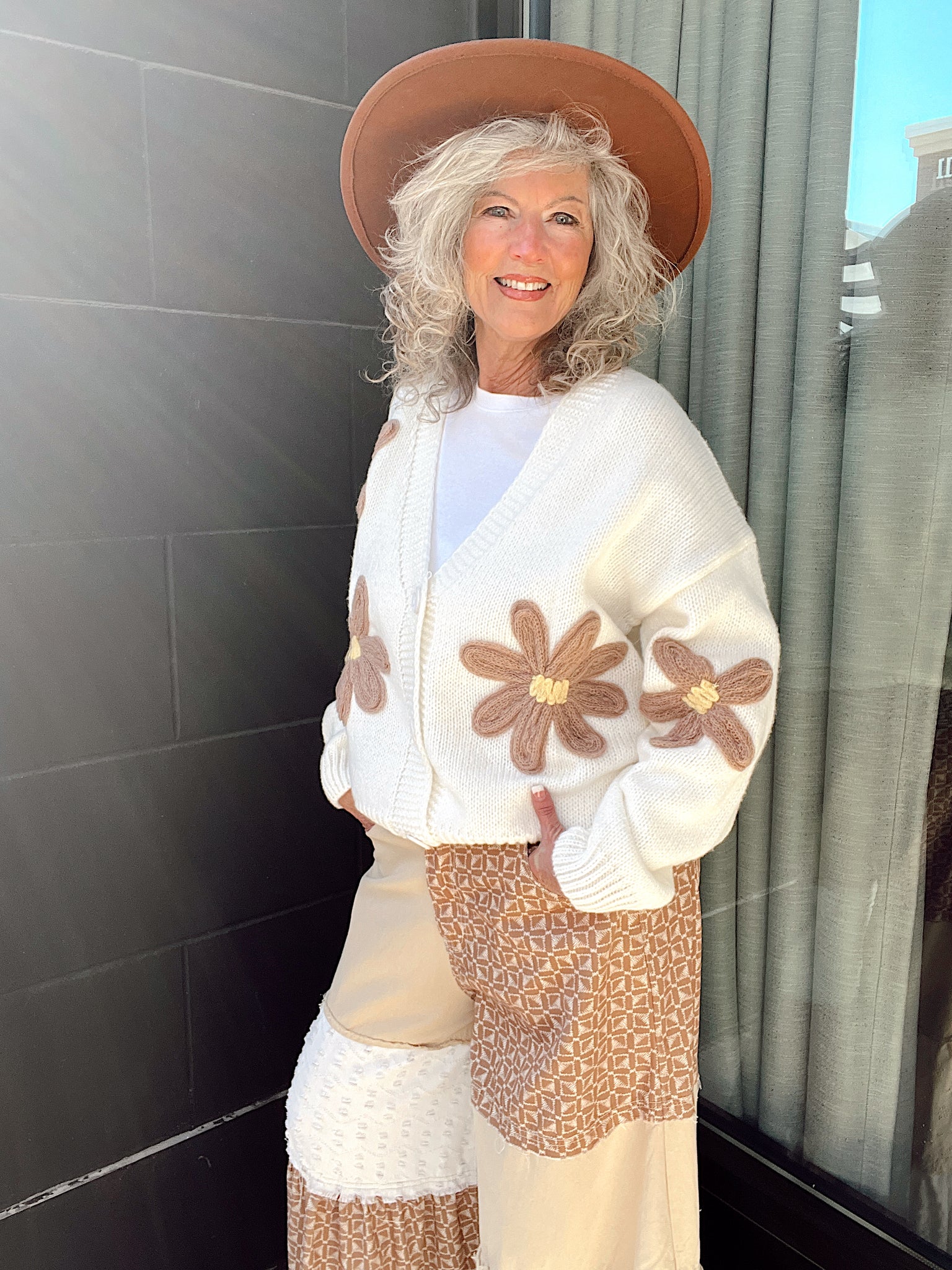 Pretty Posey Cardigan Ivory