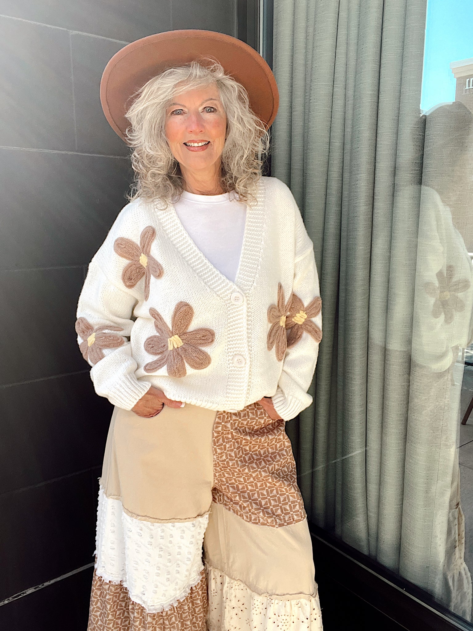 Pretty Posey Cardigan Ivory