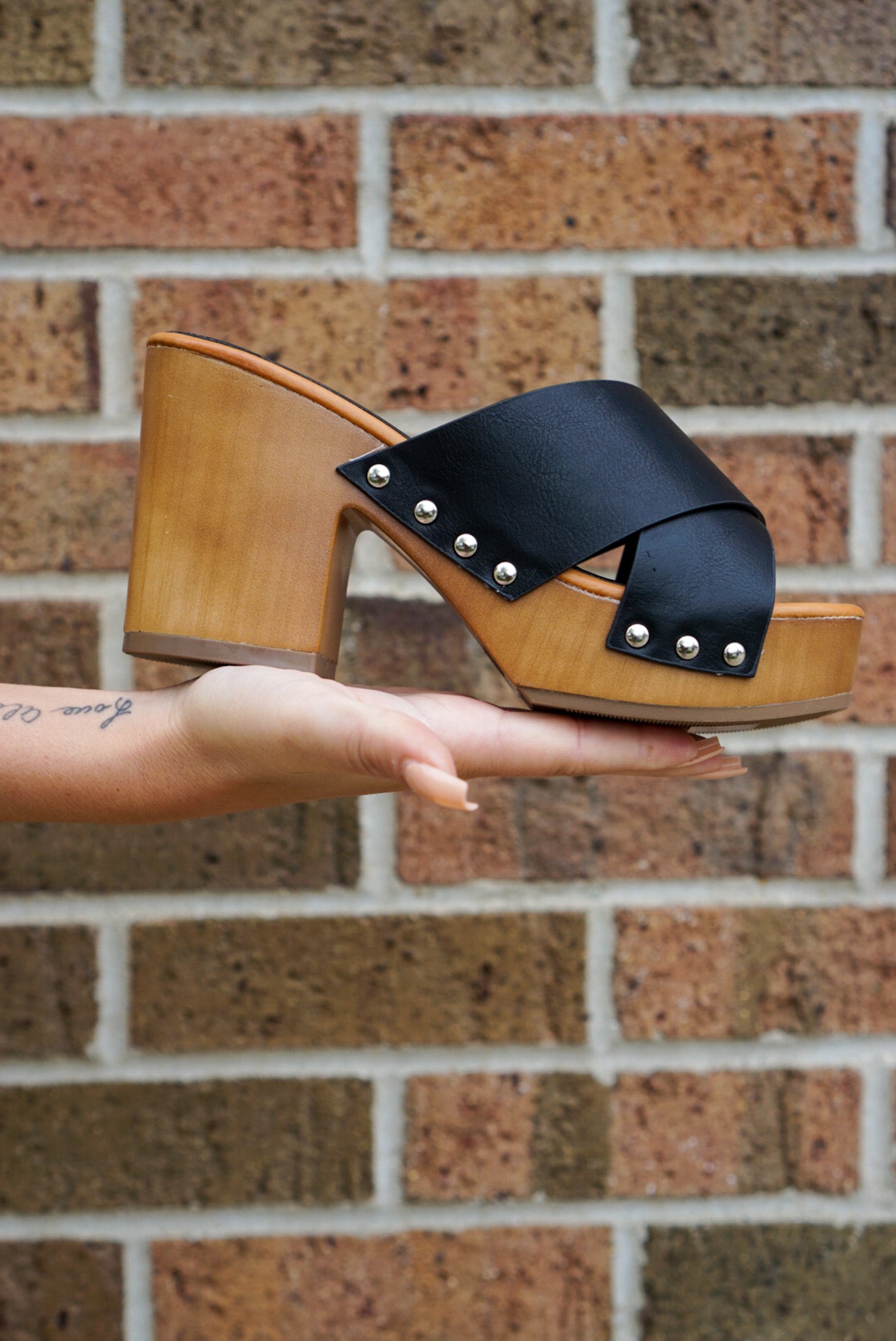 Boston Black Wedge
