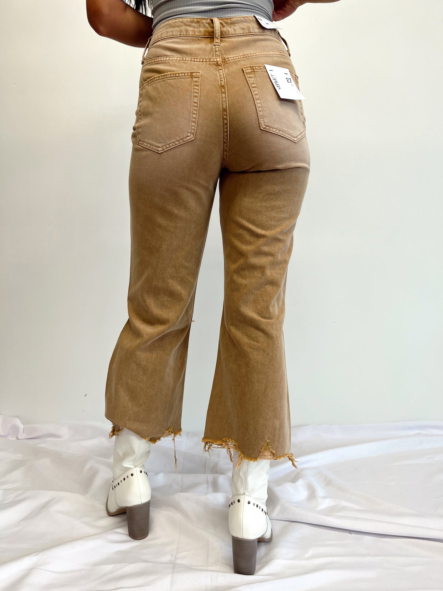 Vervet Camel 90's Vintage Ankle Straight Jeans