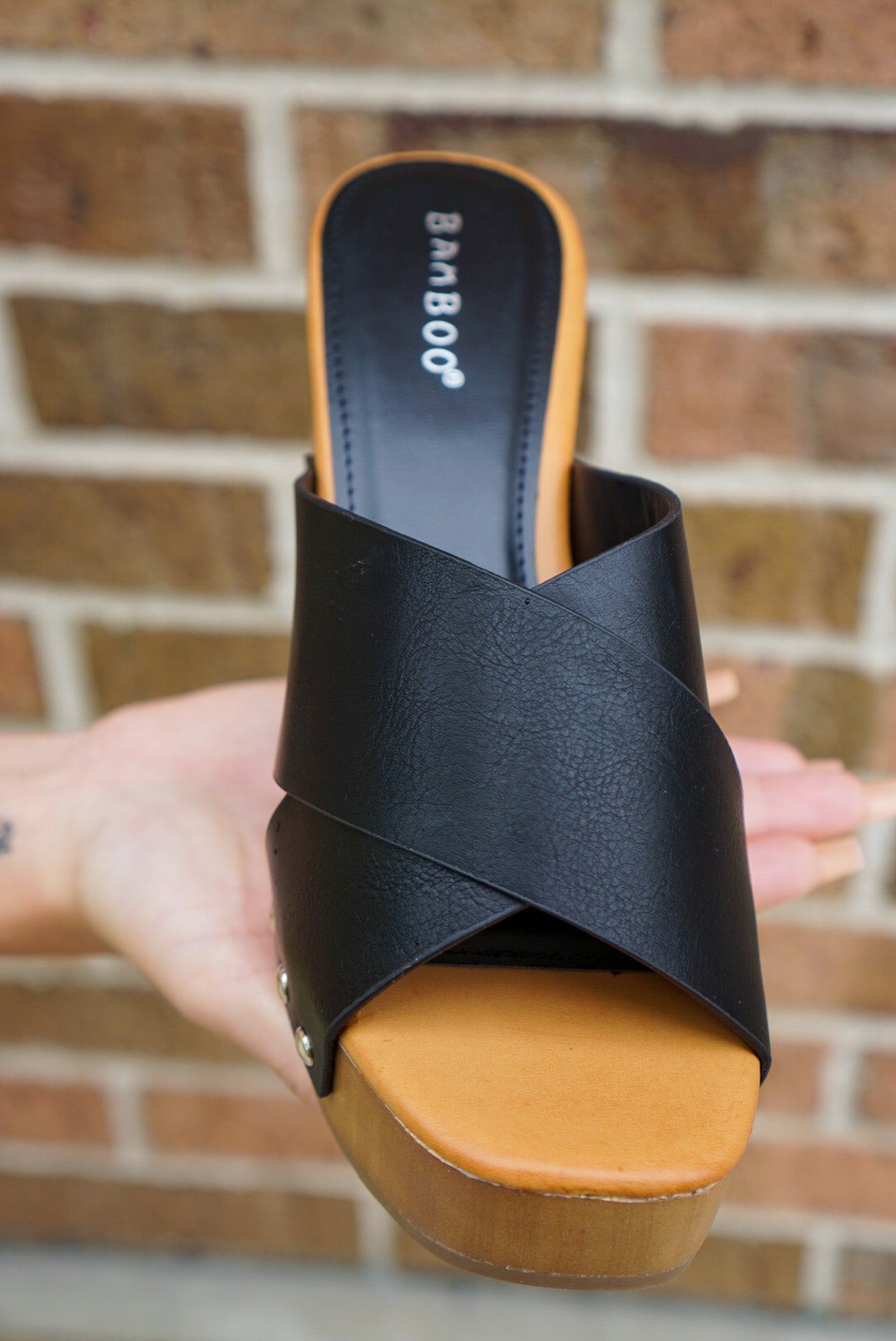 Boston Black Wedge