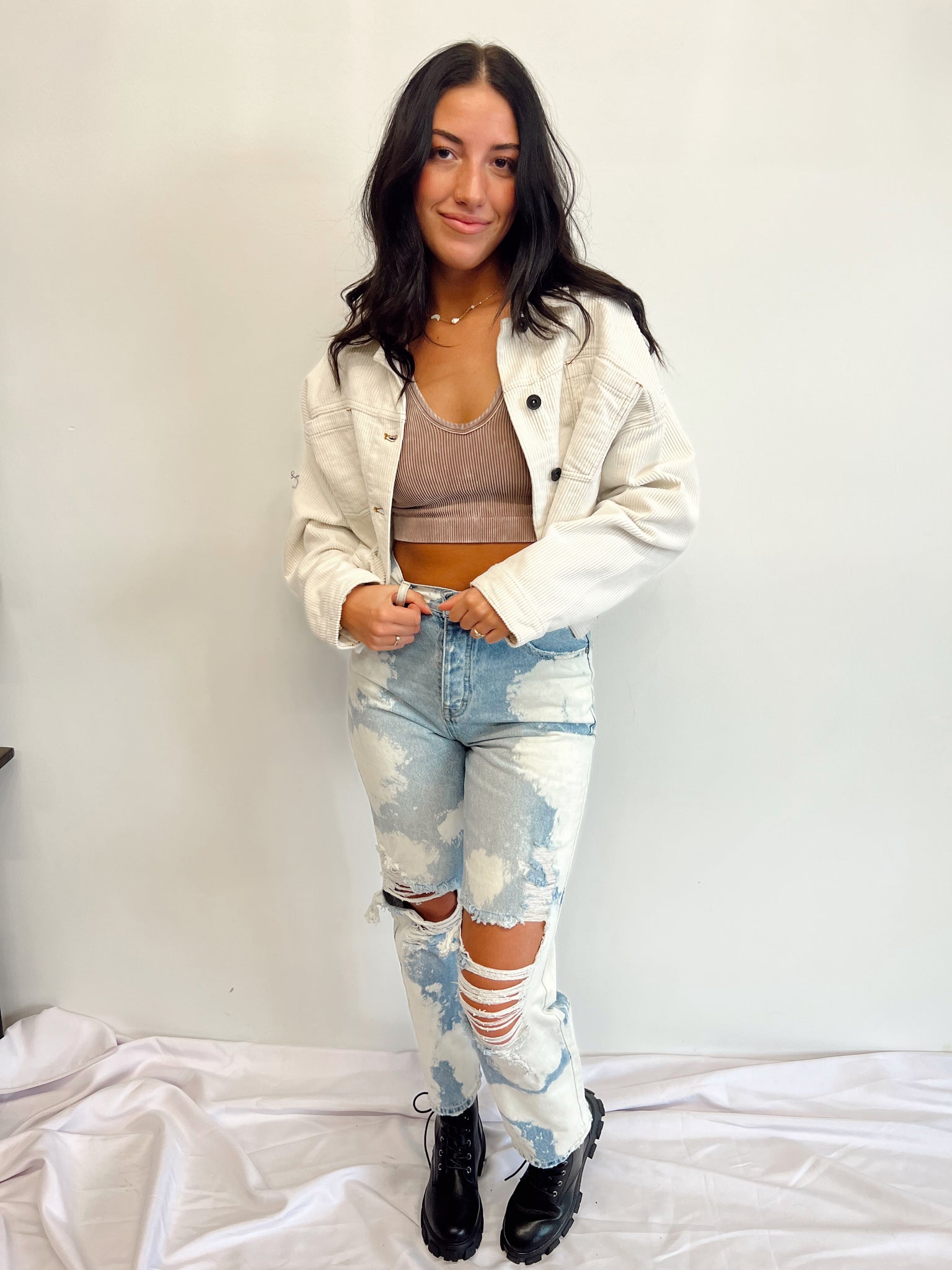All Eyes On You Light Wash 90's Distressed Boyfriend Jeans