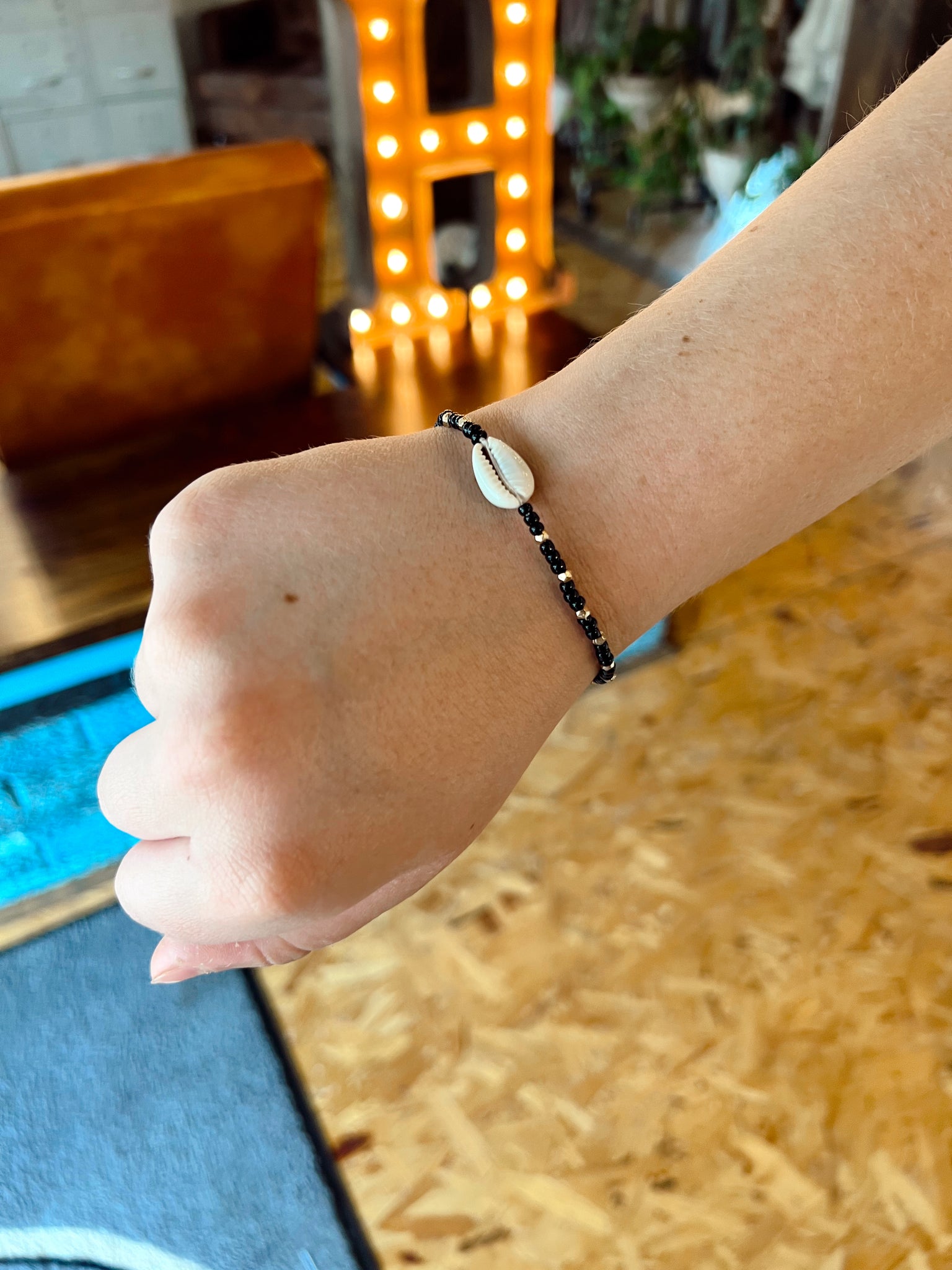 Black Beaded Sea Shell Bracelet